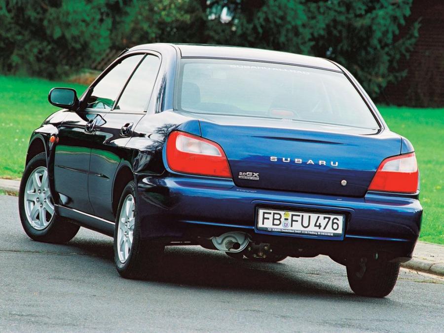  Subaru Impreza (GD) 2000 года  (фото 4 из 4)